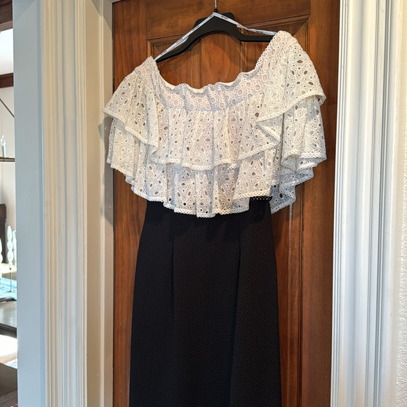 Tadashi Shoji off the shoulder dress - Picture 2 of 9